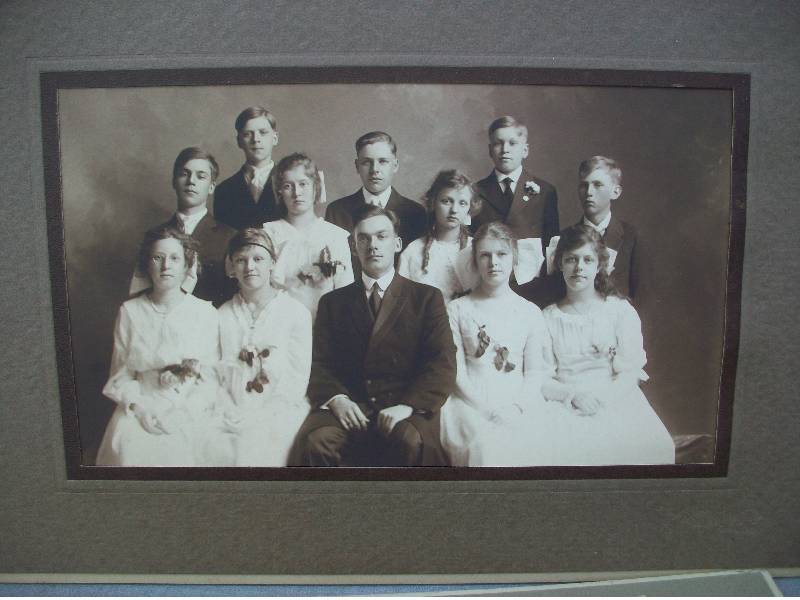lot 45 image: Old Photos