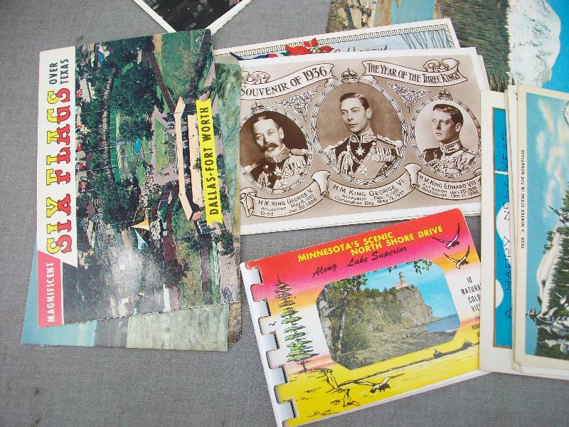 lot 46 image: Vintage Postcards