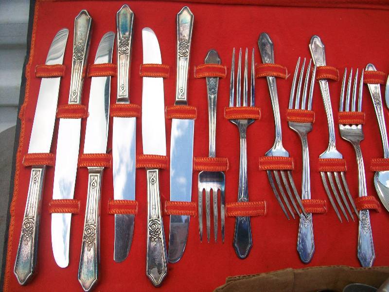 lot 55 image: Flatware
