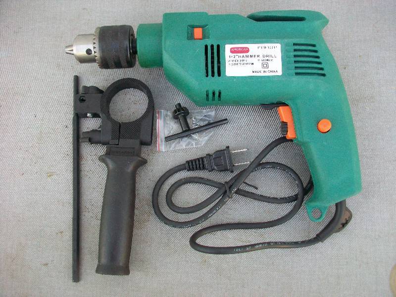 lot 81 image: 12 Hammer Drill