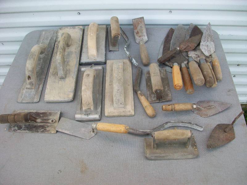 lot 82 image: Masonry Tools