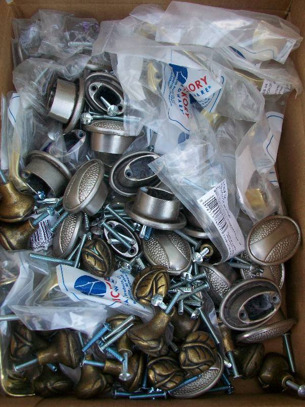 lot 84 image: NEW Door Knobs