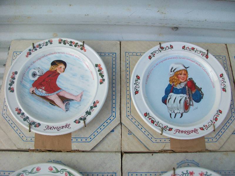 lot 94 image: Collector Plates