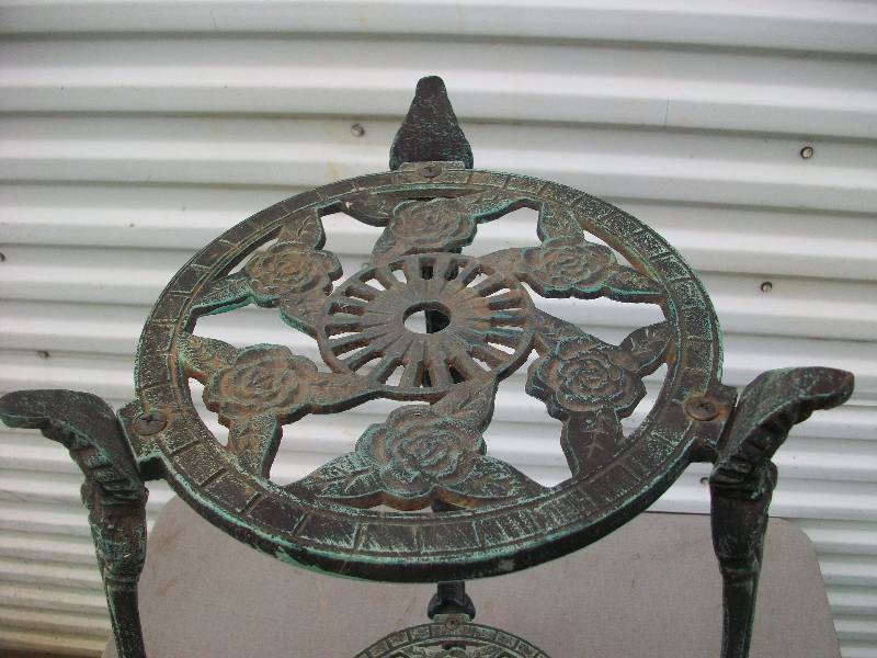 lot 97 image: Plant Stand
