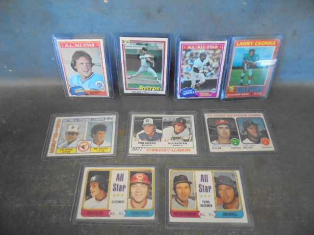 lot 14 image: Vintage Baseball Cards