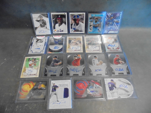 lot 21 image: Baseball Cards with Signed rookies