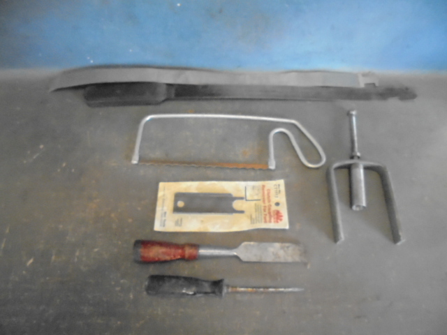 lot 32 image: Tools