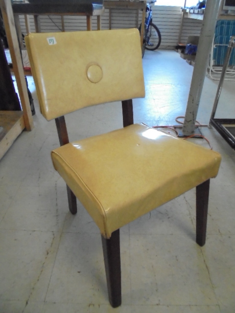 lot 37 image: Vintage Chair