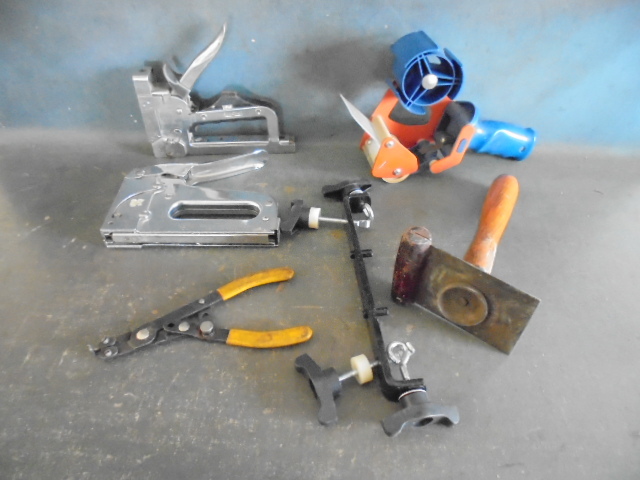 lot 39 image: Tools