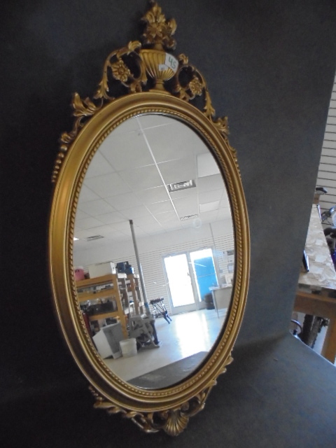 lot 45 image: Decorative Mirror