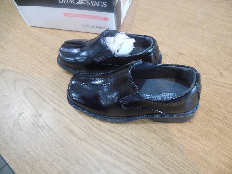lot 72 image: Deer Stags Toddler Boys Wings Twin-Gore Slip-On Shoe - SIZE 8