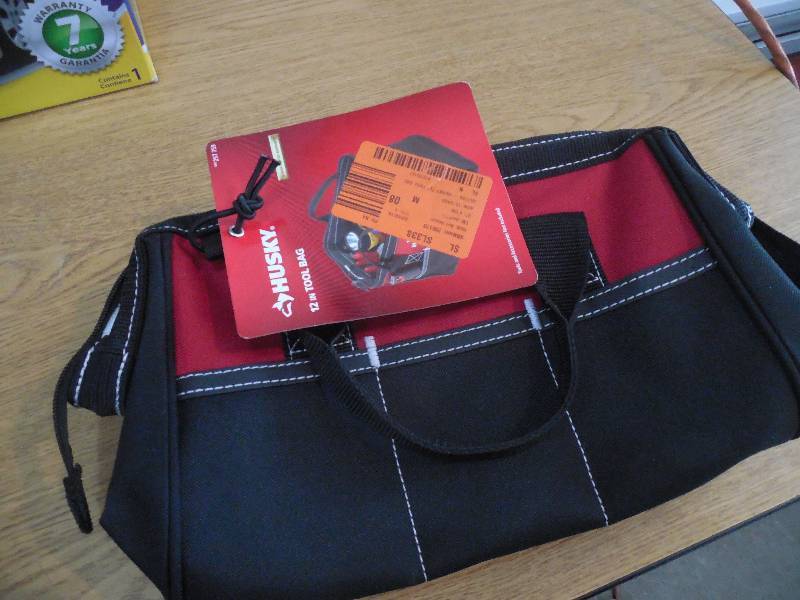 lot 61 image: Husky 12 in. Tool Bag