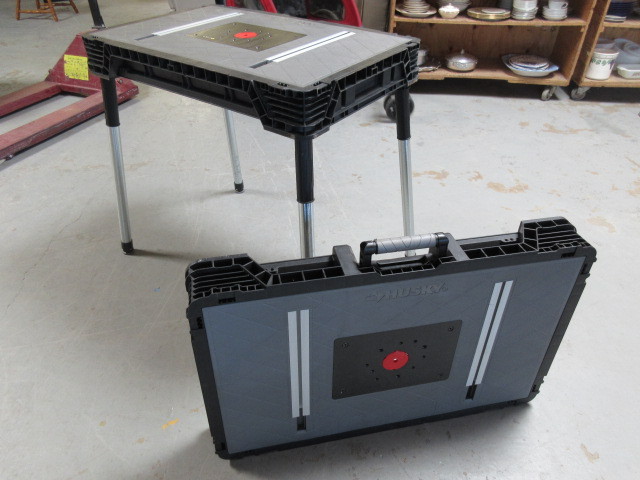 lot 213 image: 2 HUSKY PORTABLE JOBSITE WORKBECHES