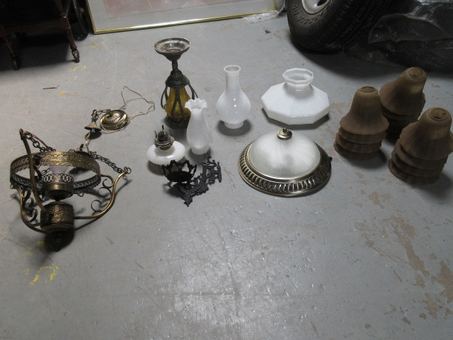 lot 217 image: LIGHT FIXTURES AND ACCESSORIES