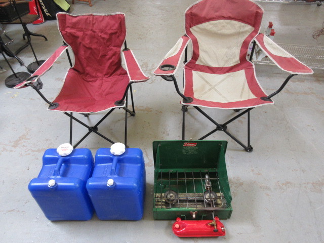 lot 265 image: VINTAGE COLEMAN PORTABLE STOVE, CHAIRS AND WATER CONTAINERS
