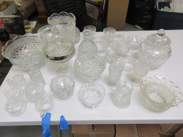 lot 278 image: ASSORTED CUT GLASSWARE