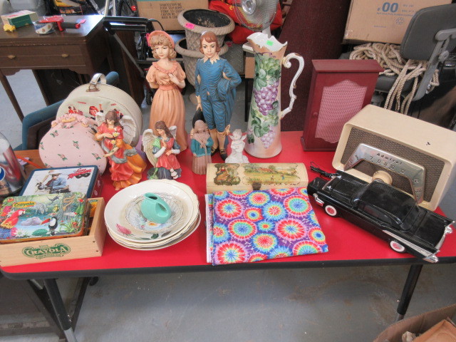 lot 280 image: MISCELLANEOUS VINTAGE LOT