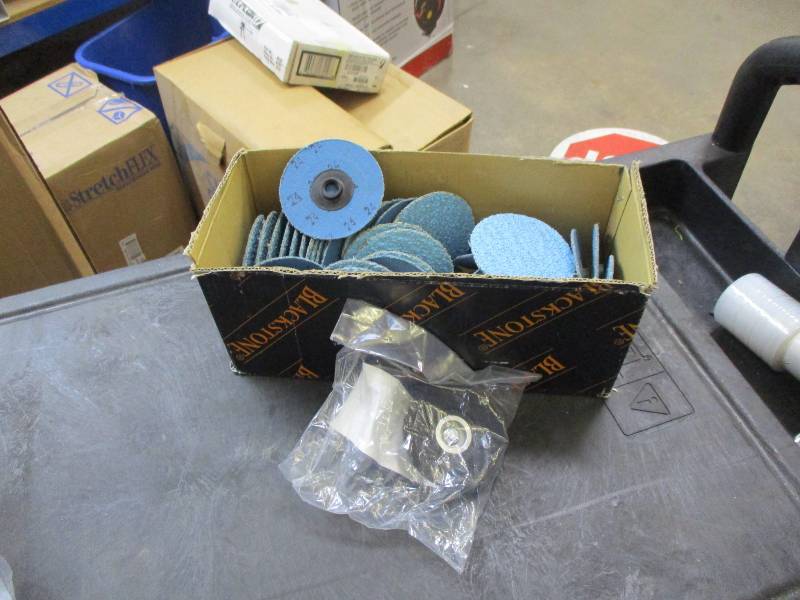 3 24grit discs and Mandrel