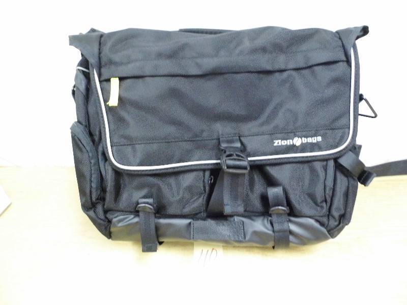 lot 40 image: Zion Bag Laptop Bag