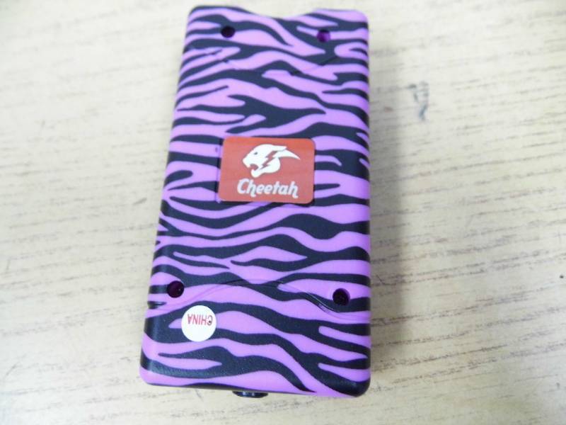 lot 86 image: Stun Gun