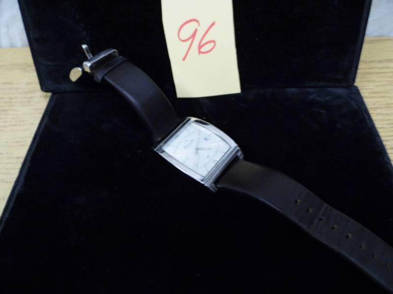 lot 96 image: Kenneth Cole Watch