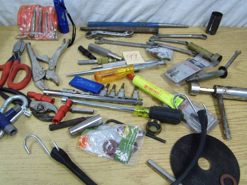 lot 99 image: Tools
