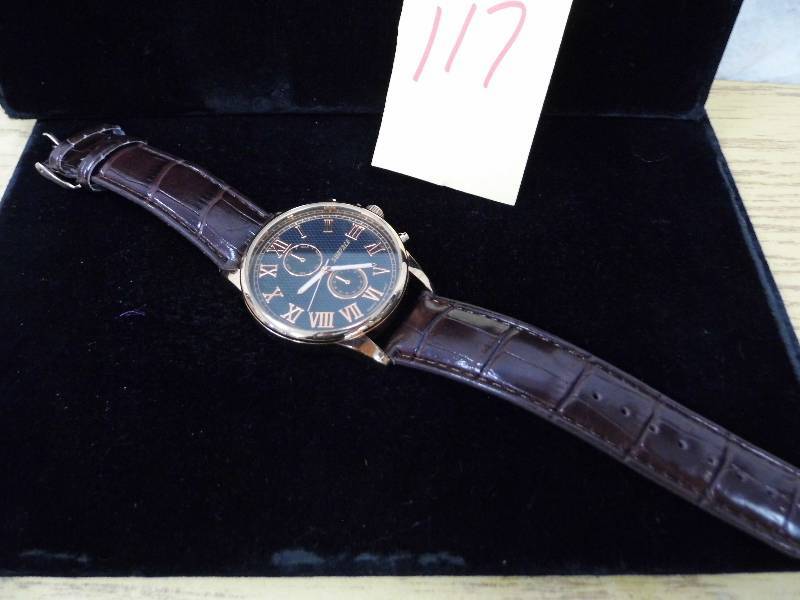 lot 117 image: Surface Watch