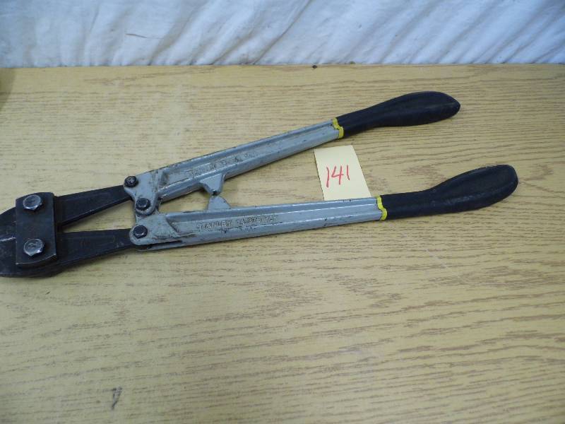 lot 141 image: Stanley Bolt Cutters