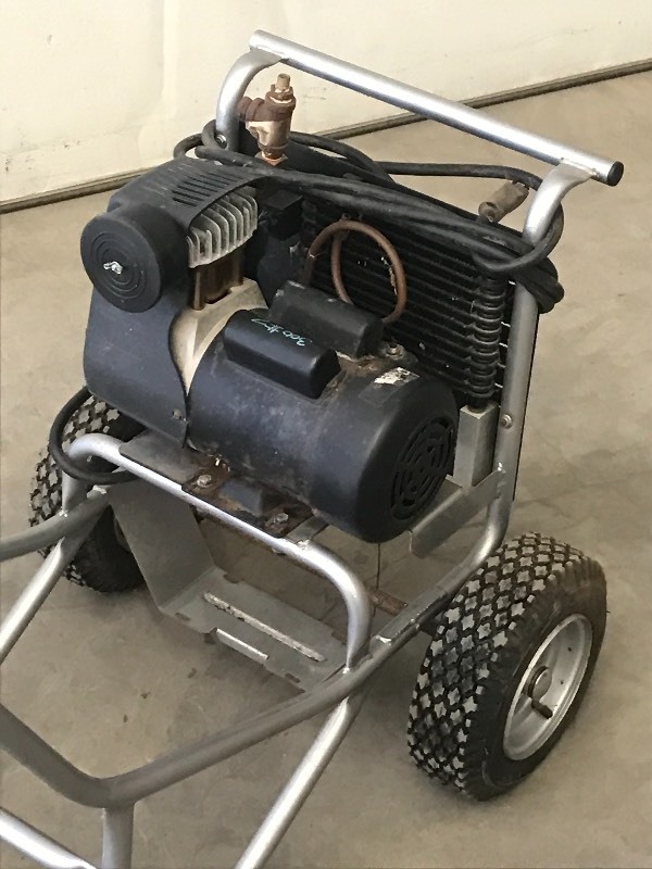 lot 16 image: Speeflow Oiless Air Compressor