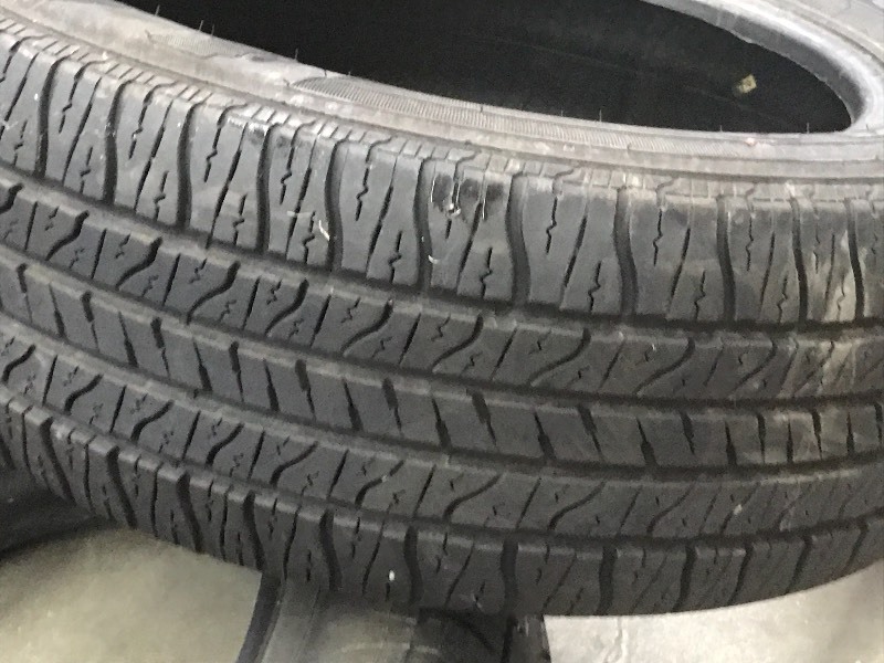 lot 23 image: (2) Car Tires
