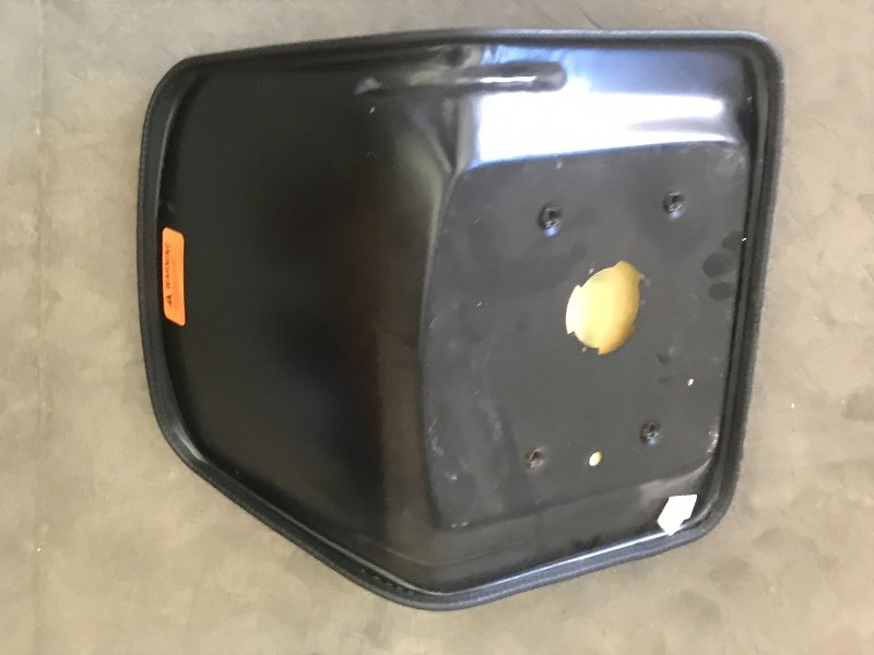 lot 30 image: Garden Tractor Seat