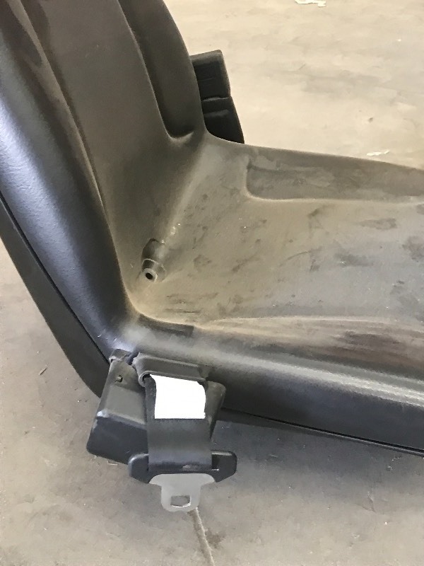 lot 32 image: Unused Tractor Seat