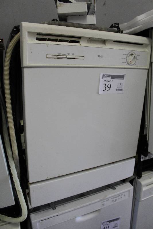 lot 39 image: Whirlpool Dishwasher