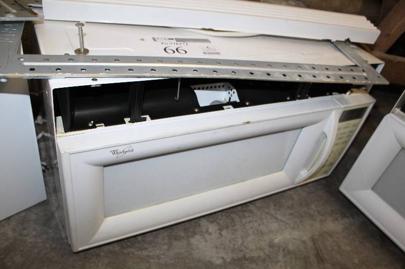 lot 66 image: Whirlpool Microwave