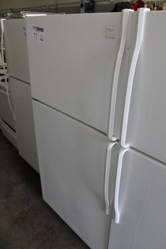 lot 77 image: Whirlpool 20.9cu.ft. Refrigerator Freezer