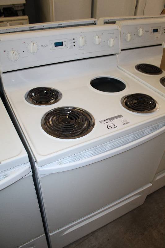 lot 62 image: Whirlpool 4-Burner Stove Top Oven