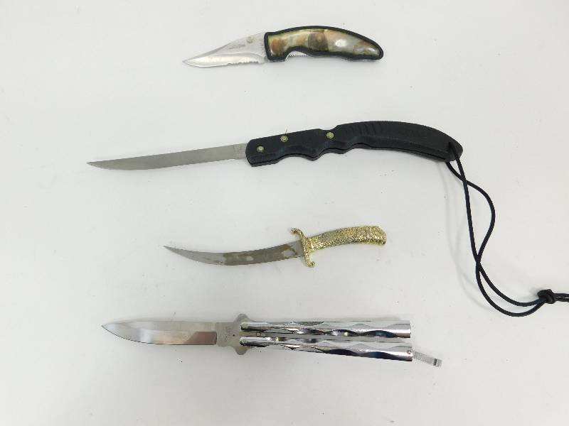 lot 39 image: Miscellaneous Knives