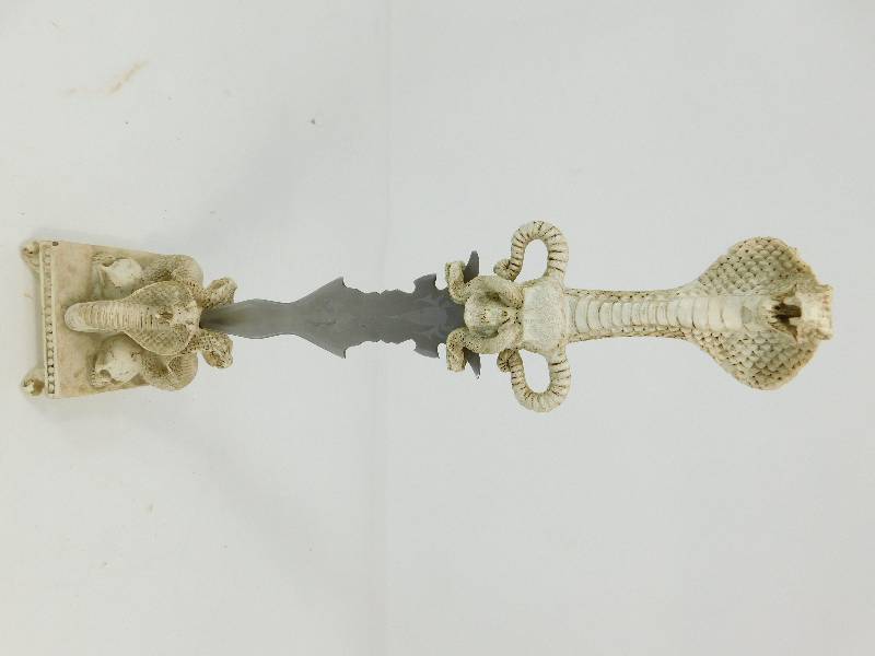 lot 57 image: Stainless Steel Dagger Made In China With A Stand