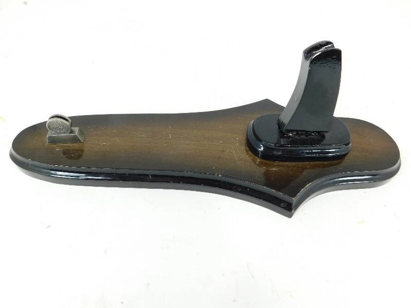lot 68 image: Wooden Shelf Knife Holder For Displaying A Knife