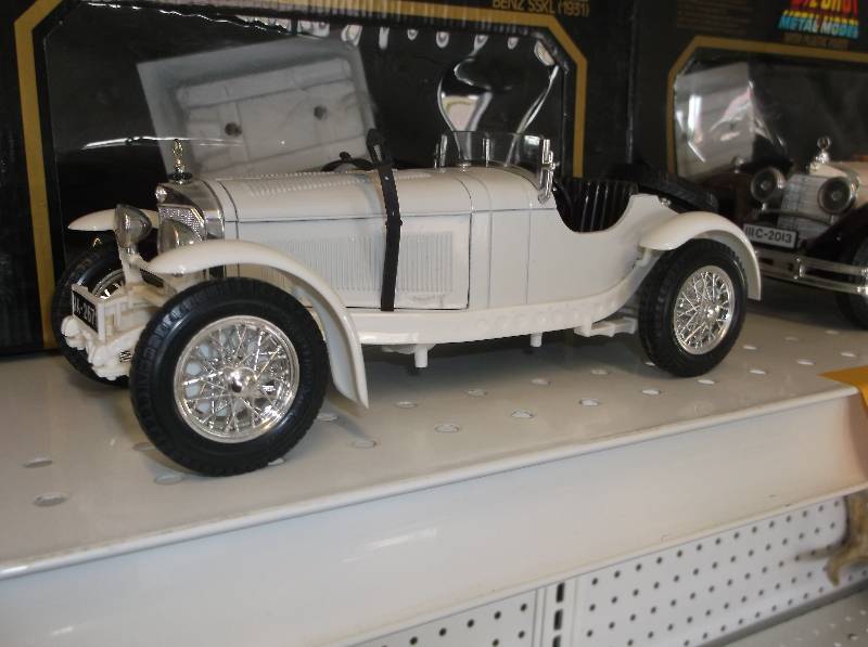 2 Mercedes-Benz diecast models