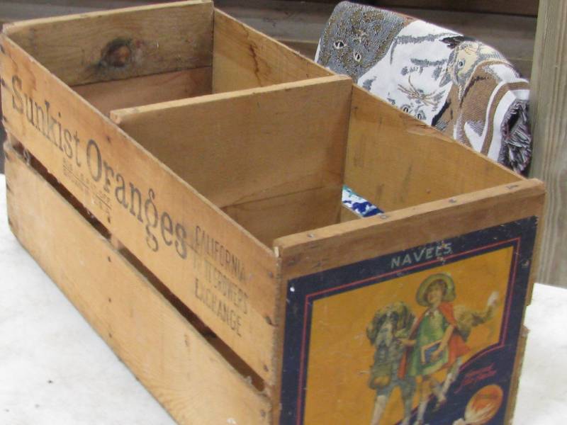 lot 9 image: Orange Crate