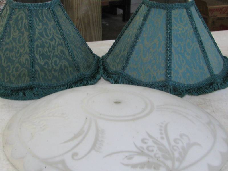 lot 17 image: Lamp Shades