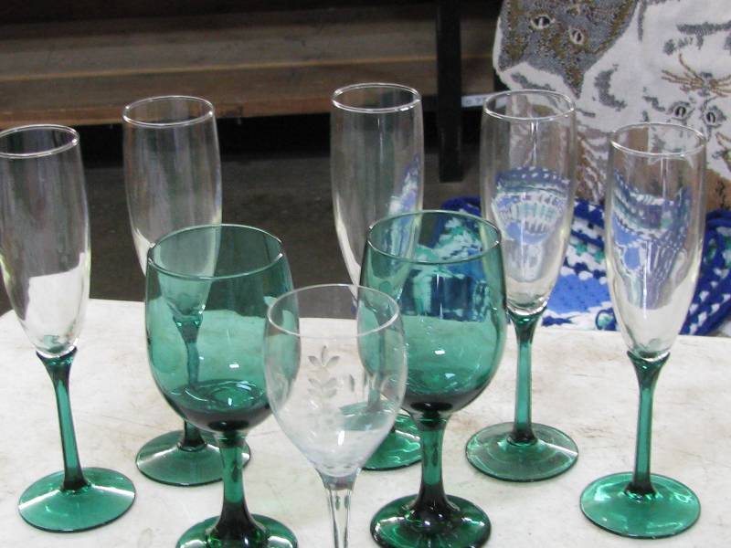 lot 22 image: Stemmed Glassware