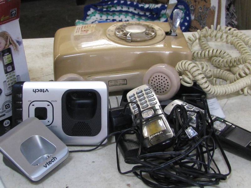 lot 23 image: Telephones