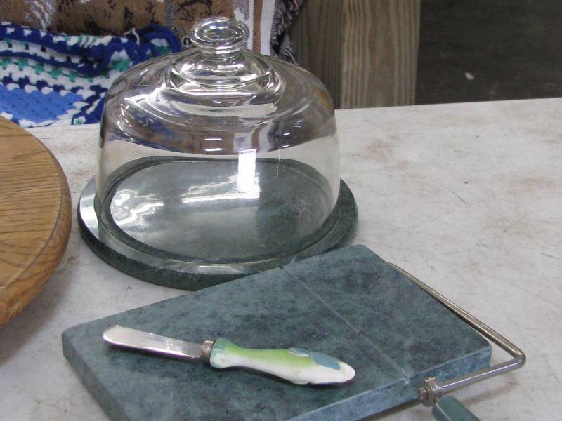 lot 26 image: Cheese Cutter