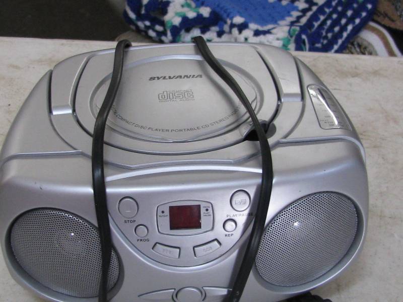 lot 29 image: Sylvania RadioDisc Player
