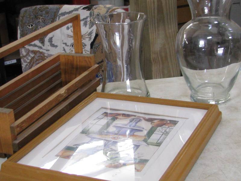 lot 30 image: Home Decor