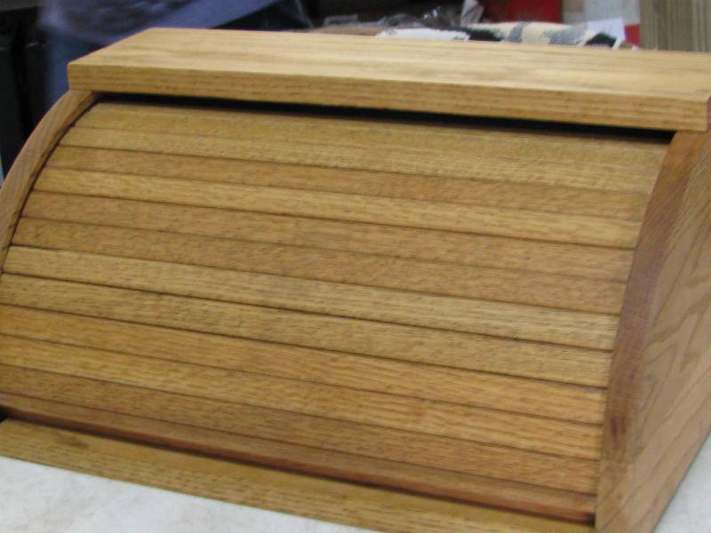 lot 48 image: Bread Box