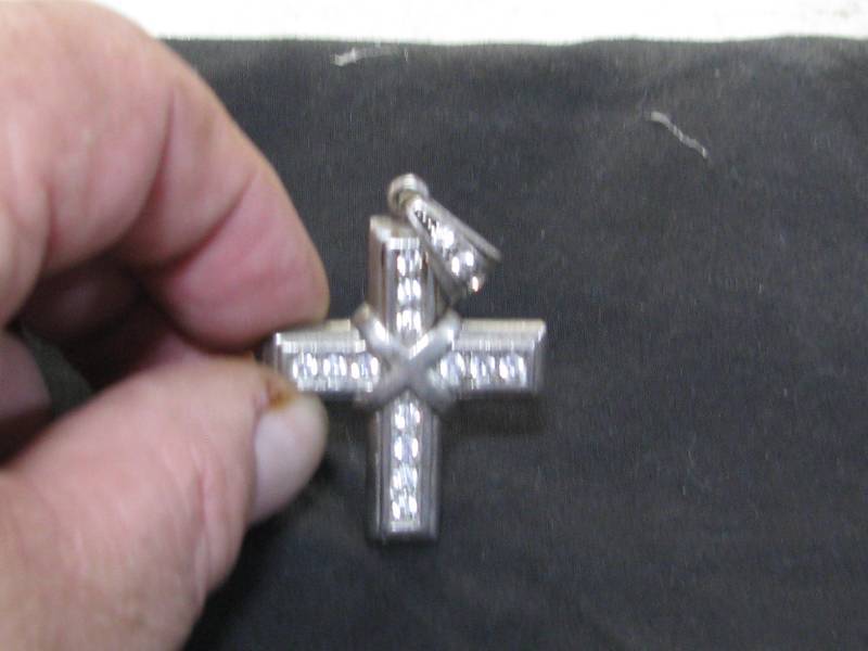 lot 64 image: Sterling Silver Jeweled Cross
