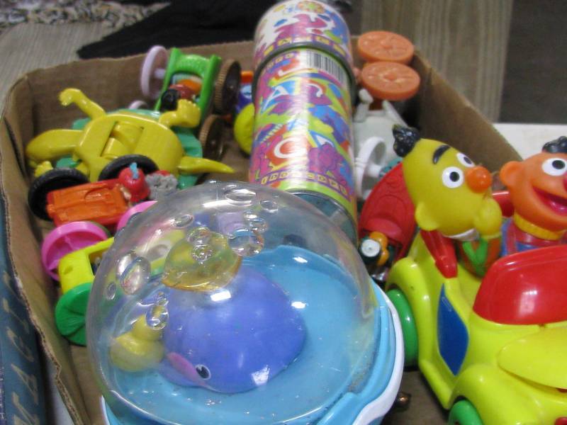 lot 82 image: Toys